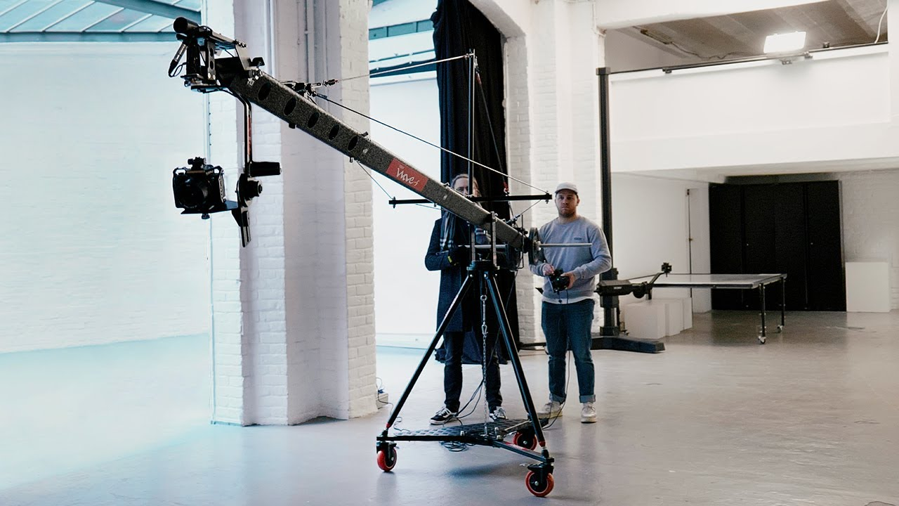How to set up a crane camera movement