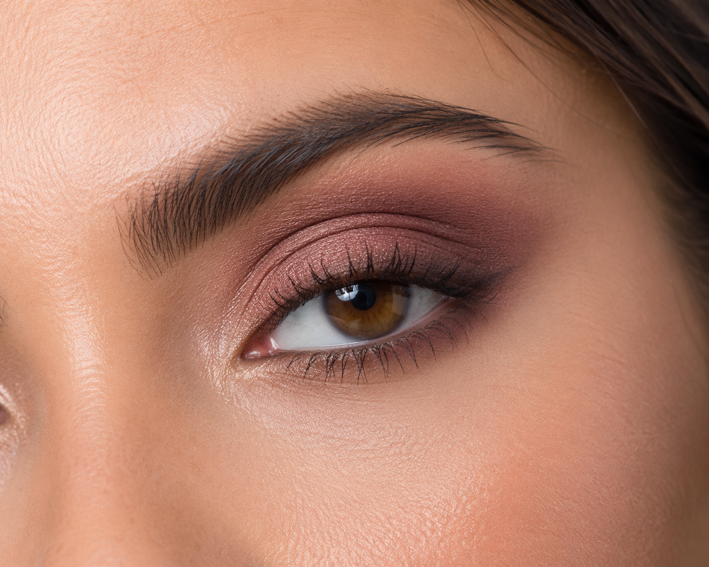 Dreamina virtual eyeshadow try on prompt example 1: Soft Pink Eyeshadow Preview
