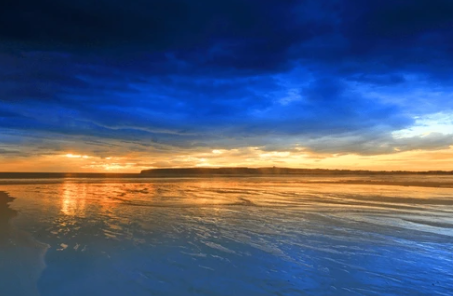 Best ideas for blue hour photography: The warm fusion of "Twilight Blue" and "Golden Hour"