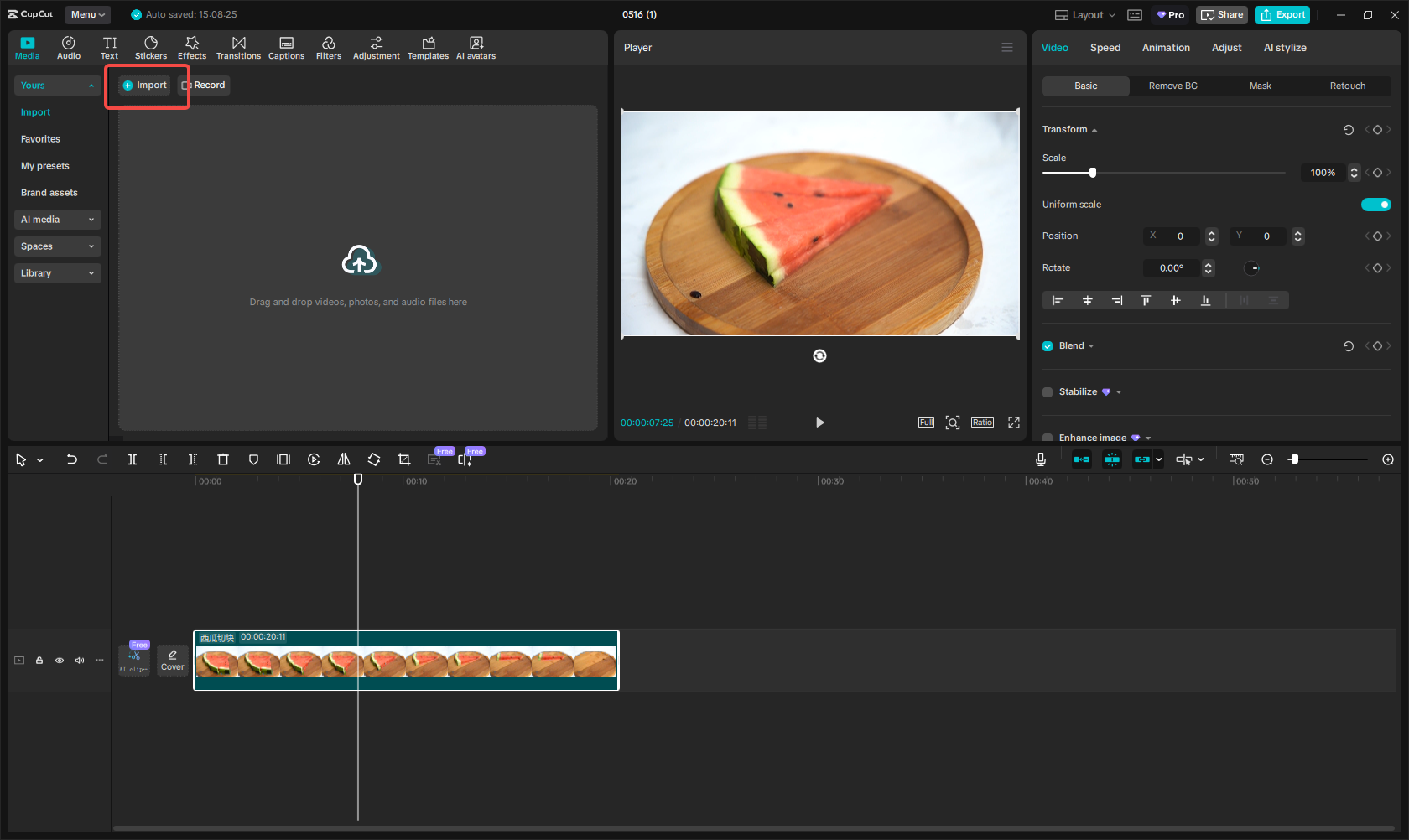 Uruchom CapCut i importuj pliki