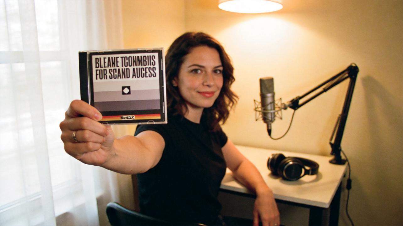Live Audio Cover Art Strategy: Designing Graphics That Communicate the Topic