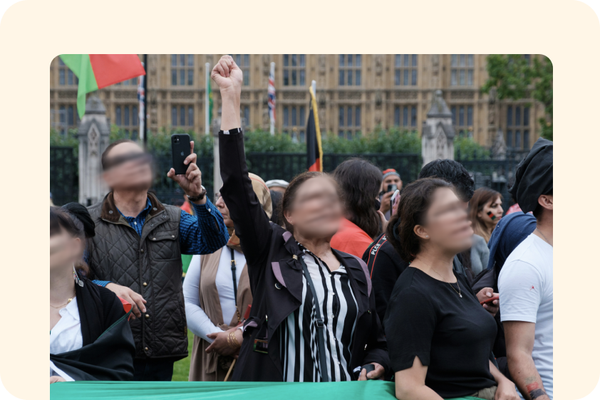 เอฟเฟกต์เบลอใบหน้า Dreamina สำหรับความเป็นส่วนตัวในภาพถ่ายงานอีเวนต์