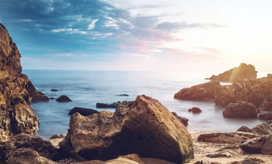 Golden hour photography tips-Photograph with the sun behind your subjects