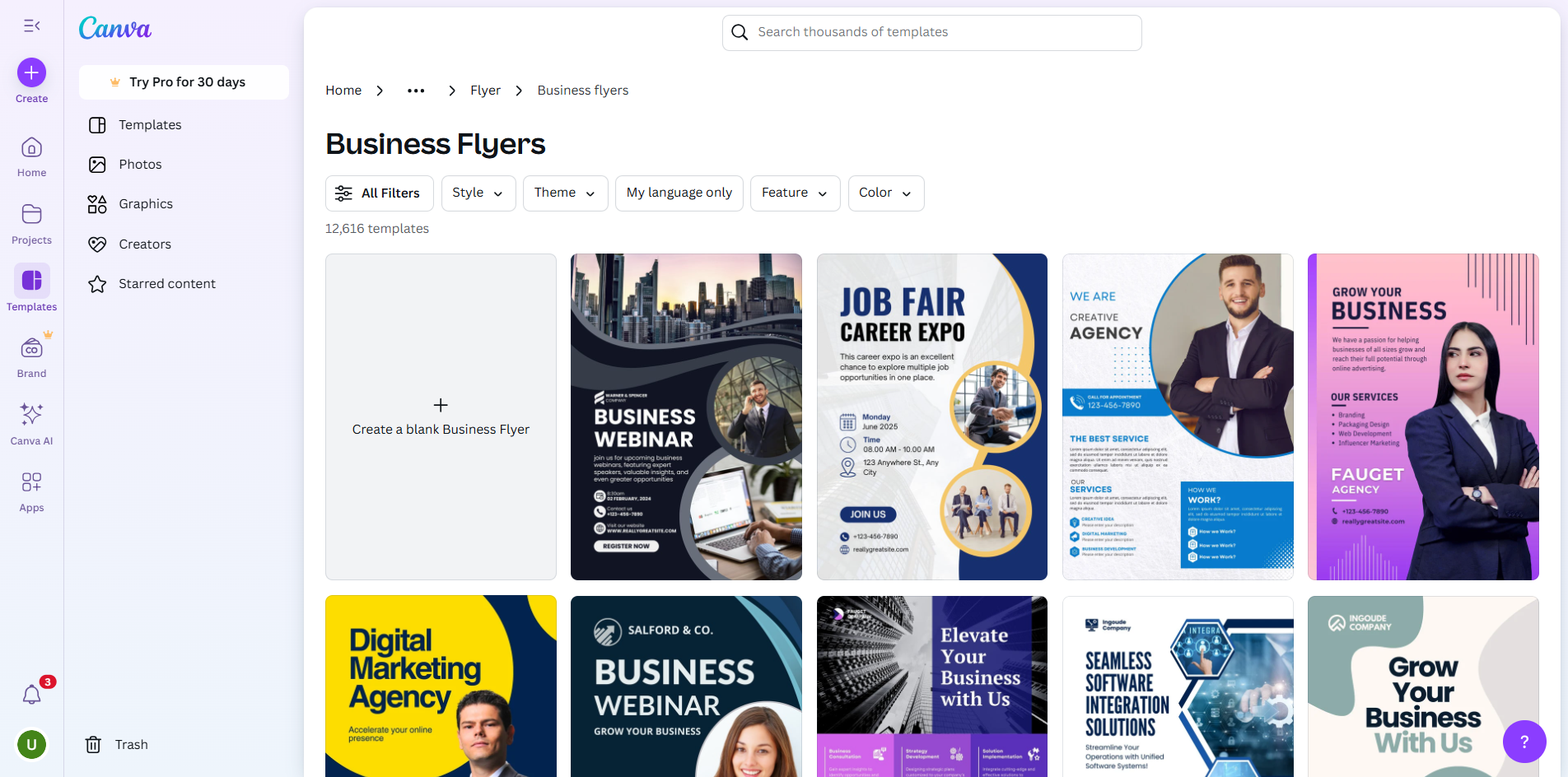 Interface von Canva – eine gute Ressource, um Unternehmensflyer-Beispiele zu finden