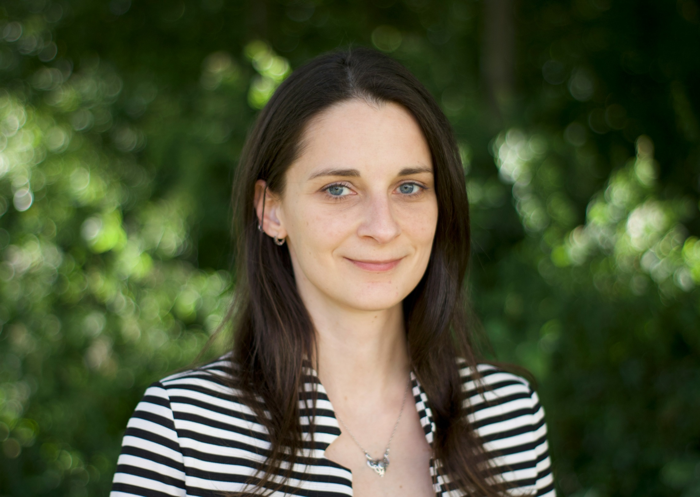 Tạo ảnh đại diện nữ sành điệu với ánh sáng dịu