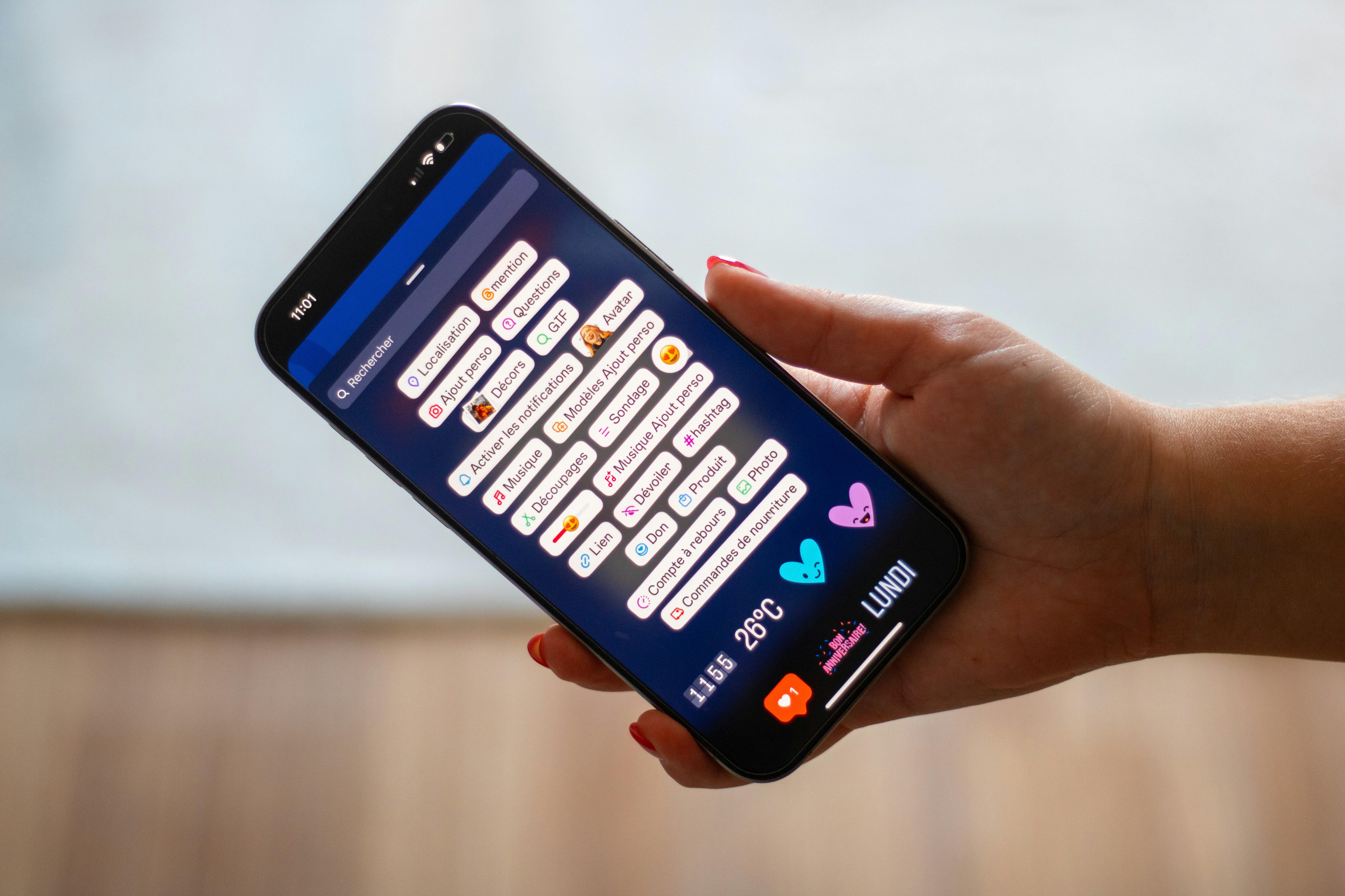 Benefits of changing your Instagram Story background