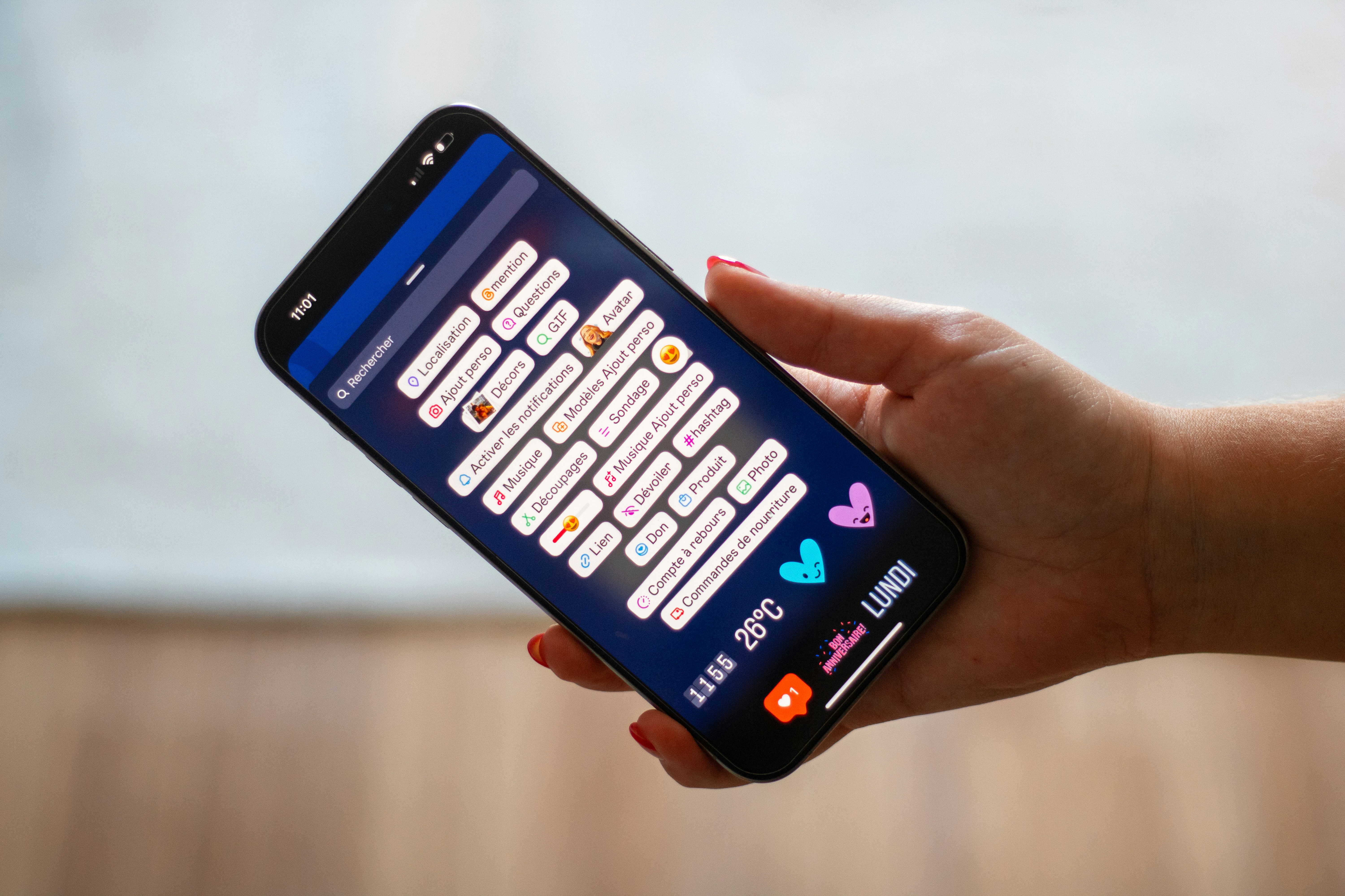 Benefits of changing your Instagram Story background