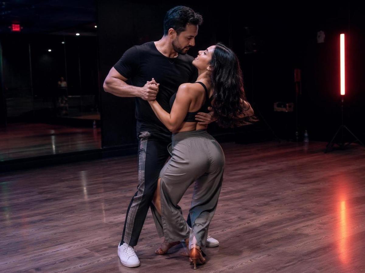 AI bachata dance generator prompt card distinct real photo 3 in 4:3