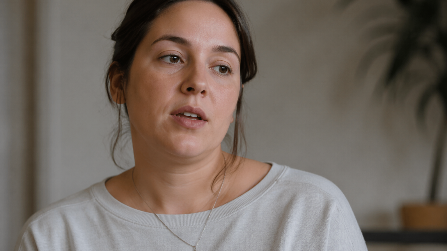 Dreamina entfernt Halskette aus Videoheld Beispiel 1