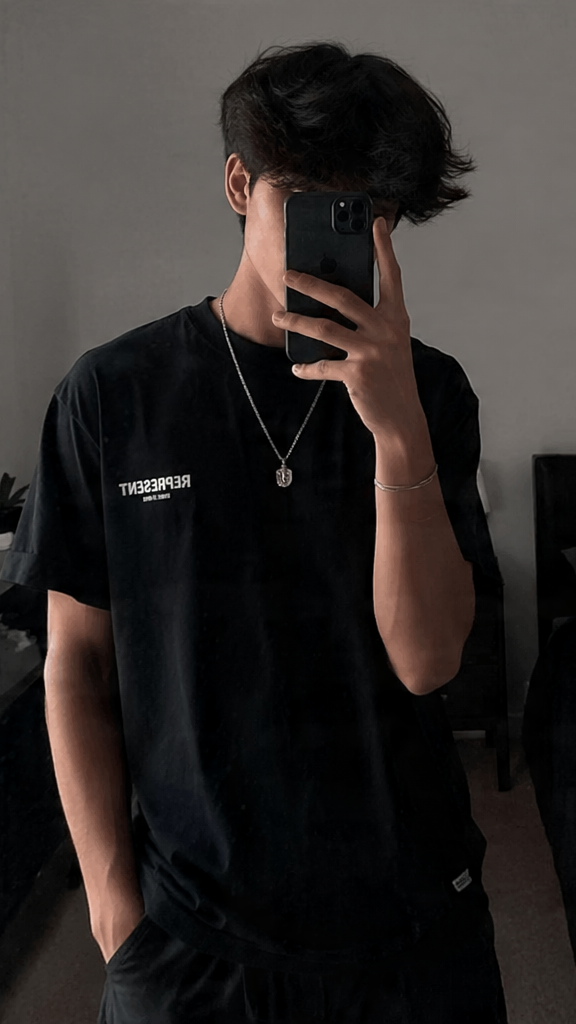 Spiegel Selfie Junge