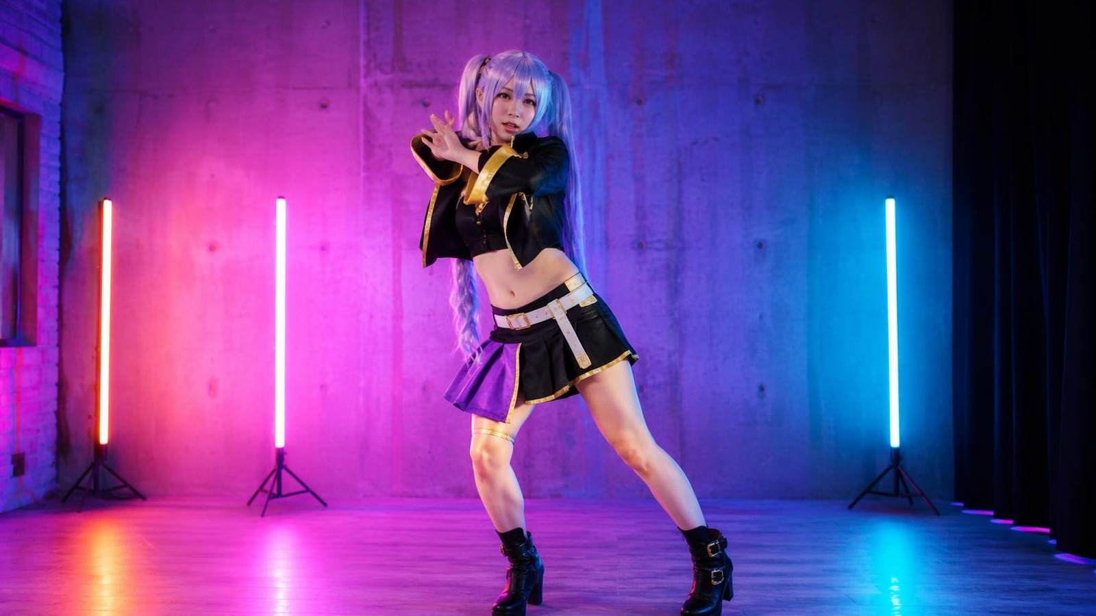 AI anime dance video prompt cover 1 in 4:3