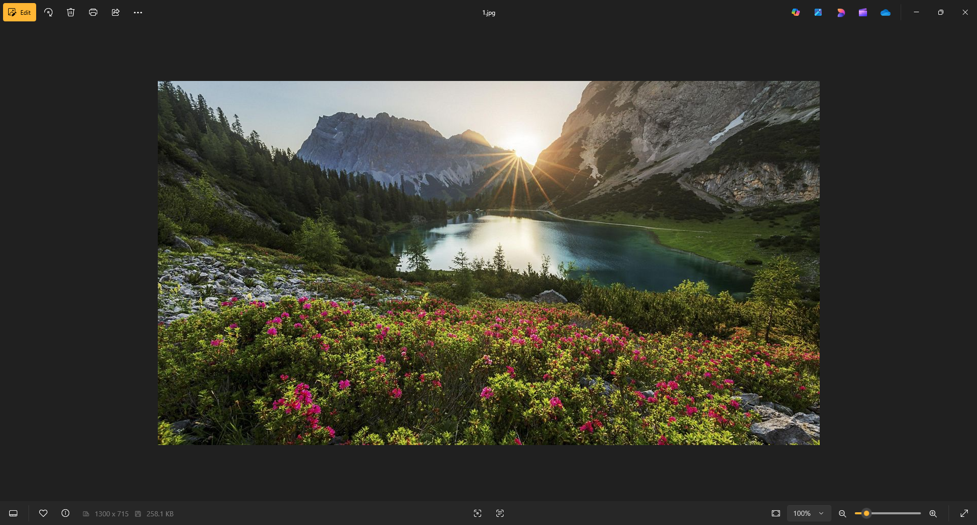 Opening the Windows photo editor