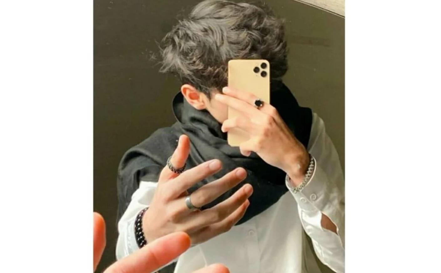 Ayna selfie WhatsApp profil fotoğrafı erkekler için