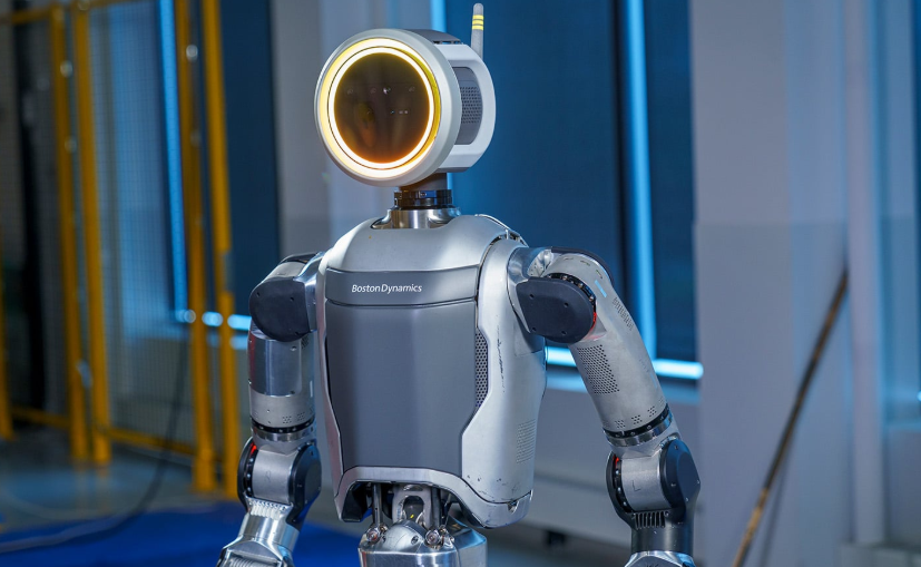 Humanoid service android