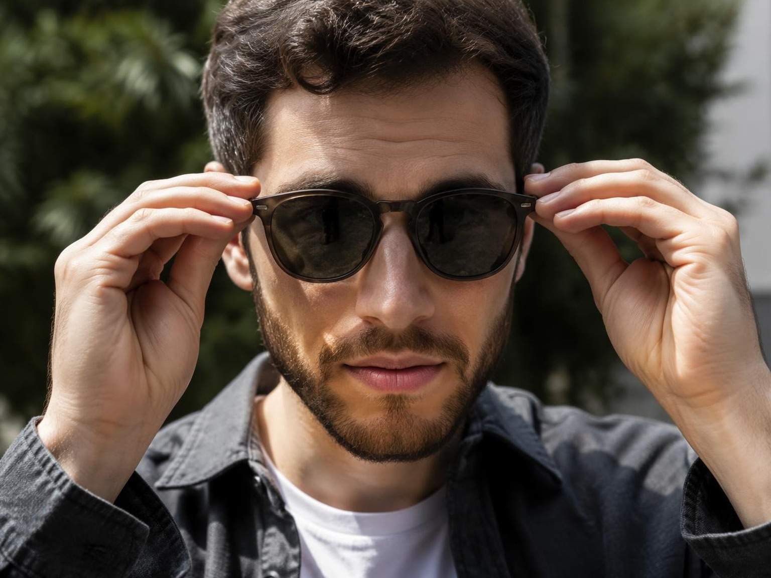 remove sunglasses from video feature image 3
