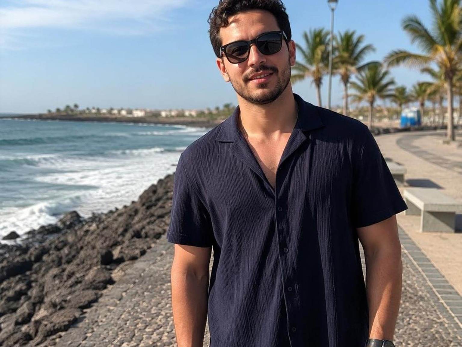 remove sunglasses from video feature image 4