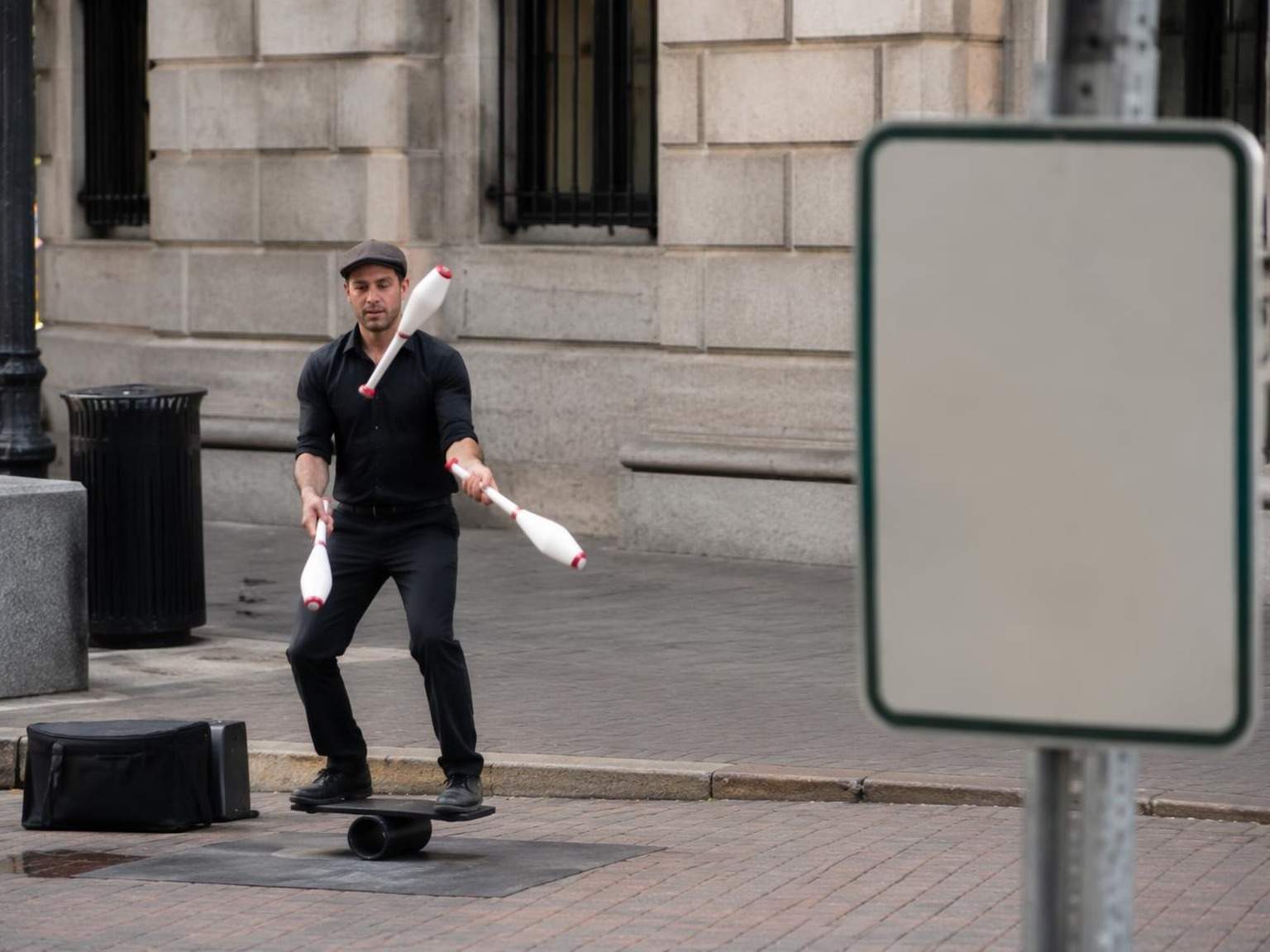 remove street sign from video creator review avatar 3
