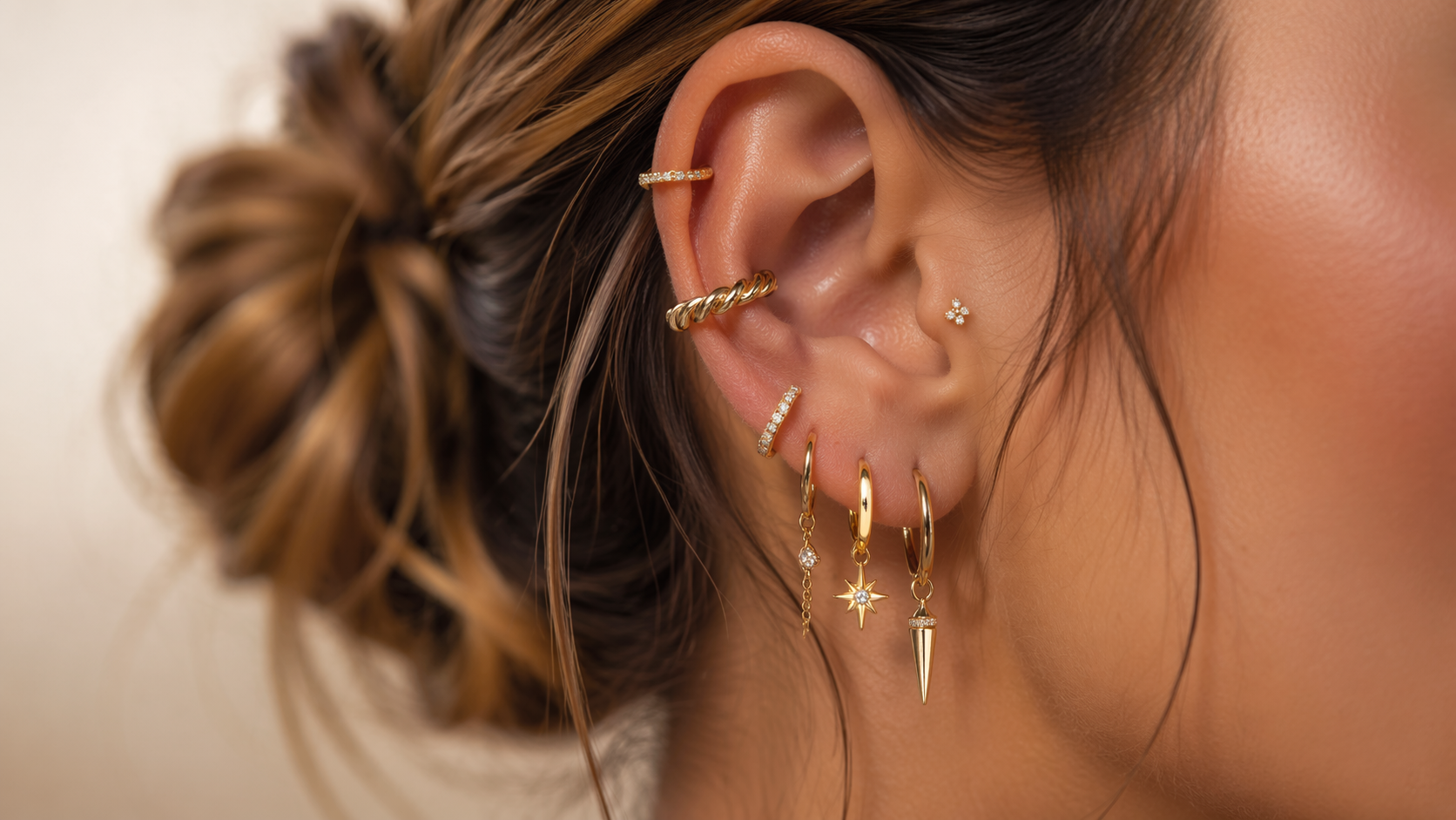 Dreamina Piercing Filter Prompt Beispiel 2: Ear Stack Schmuck Look