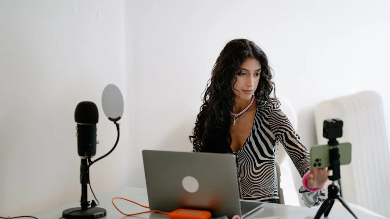 E-commerce livestreaming