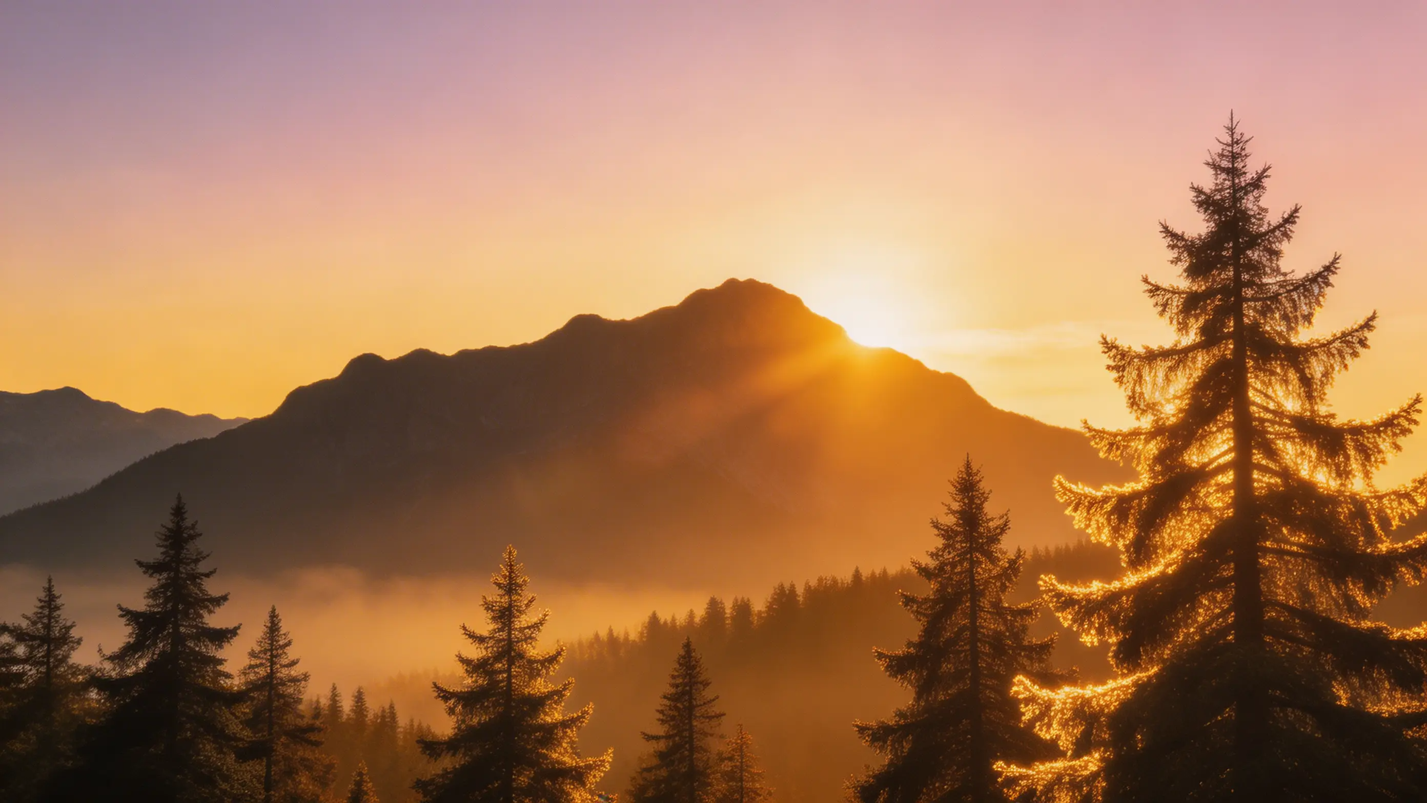 Peisaj apus de soare cu iluminare din spate caldă