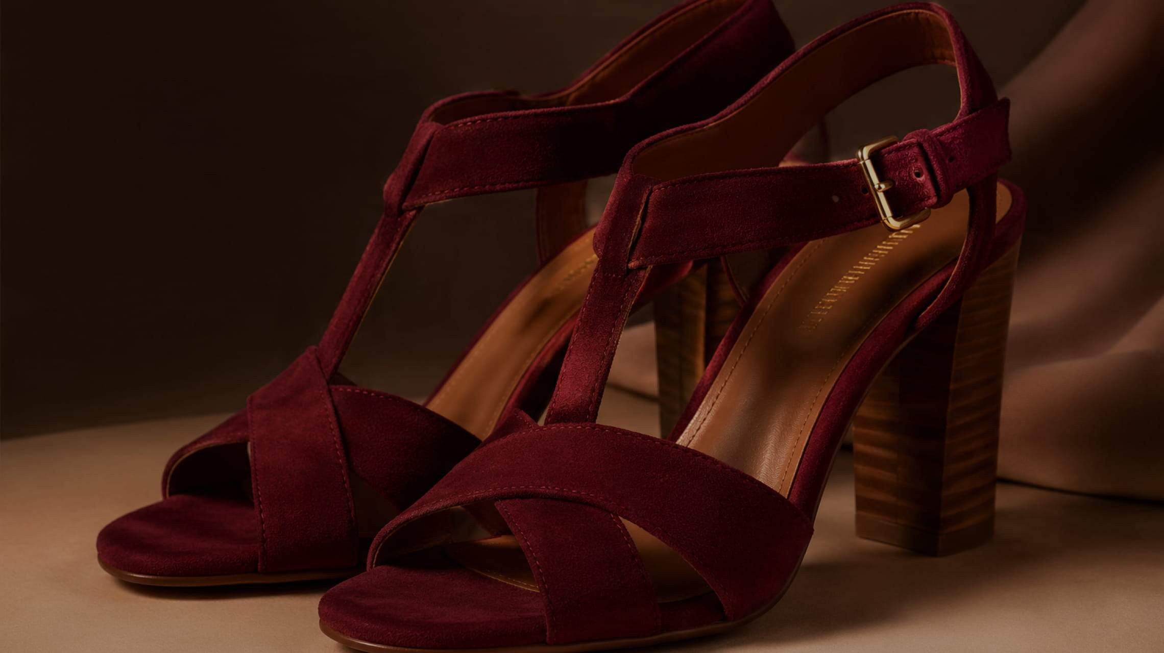 AI Shoe Generator: Design Custom Shoes Online in Minutes