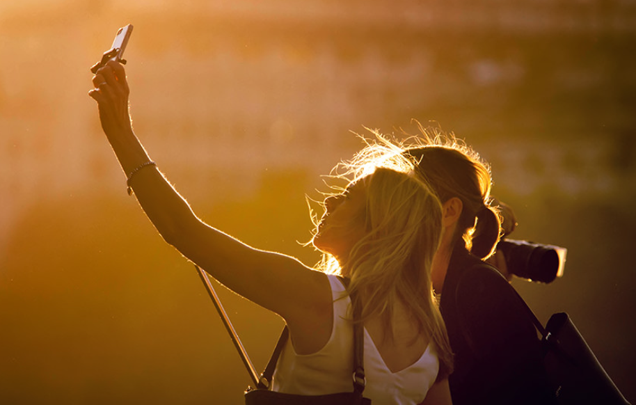 Medium telephoto lenses