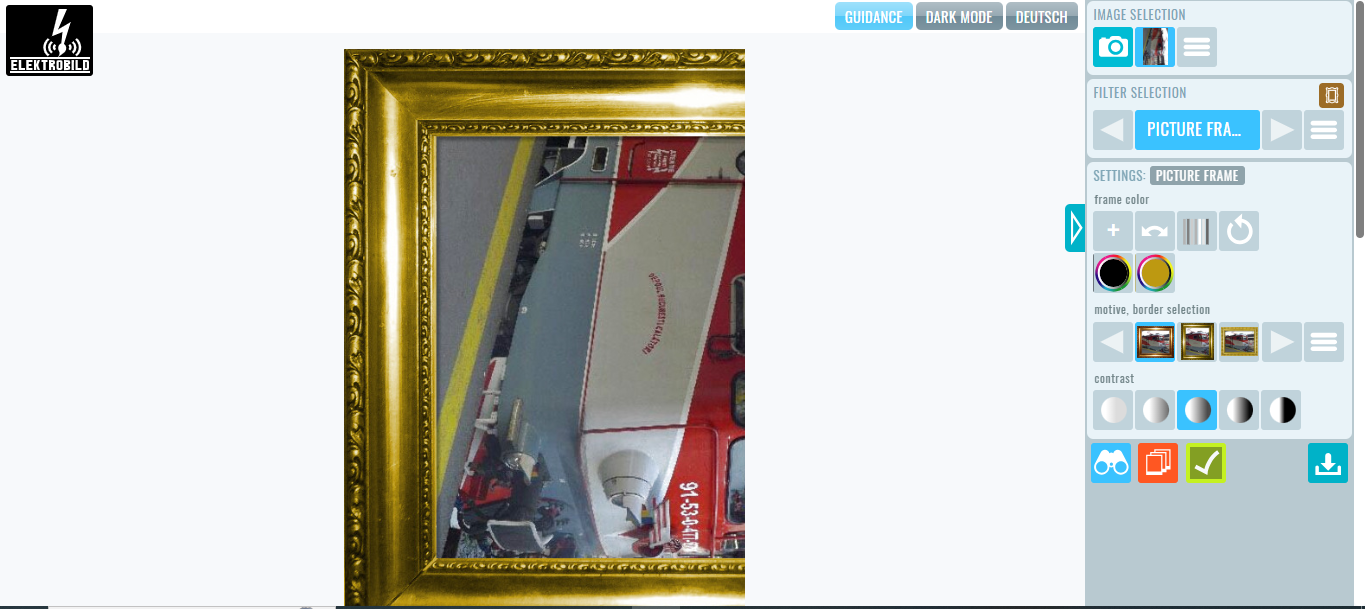 Interface of Elektrobild - an effective tool to get nice frames for photo editing