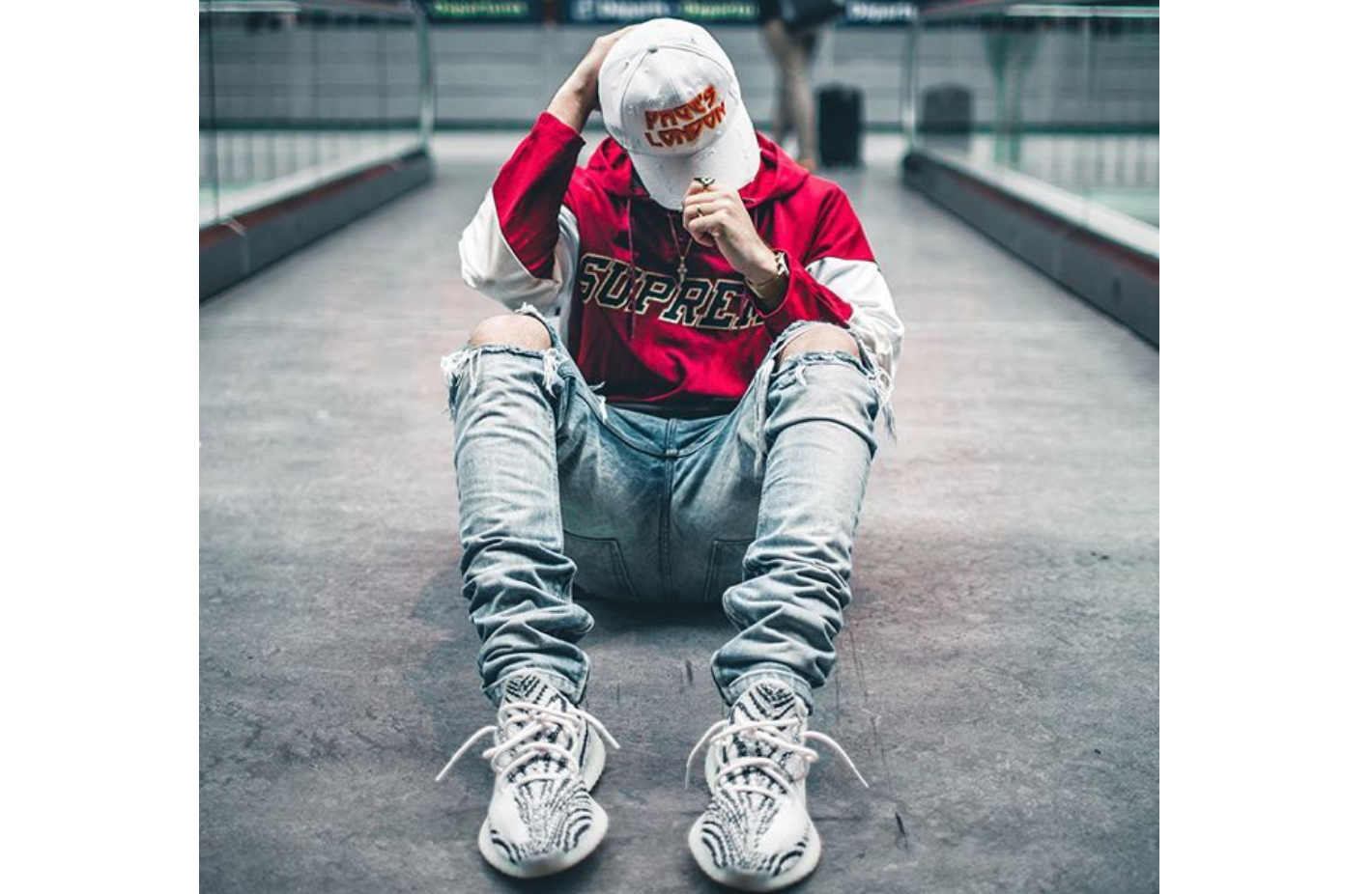 Erkekler için sokak giyimi WhatsApp profil fotoğrafı