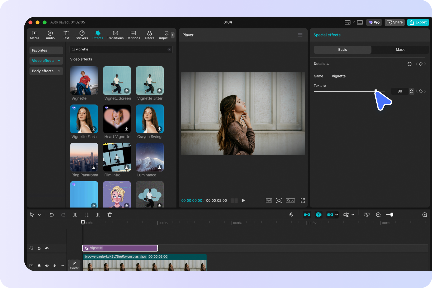 Add a vignette effect to the photo in CapCut 