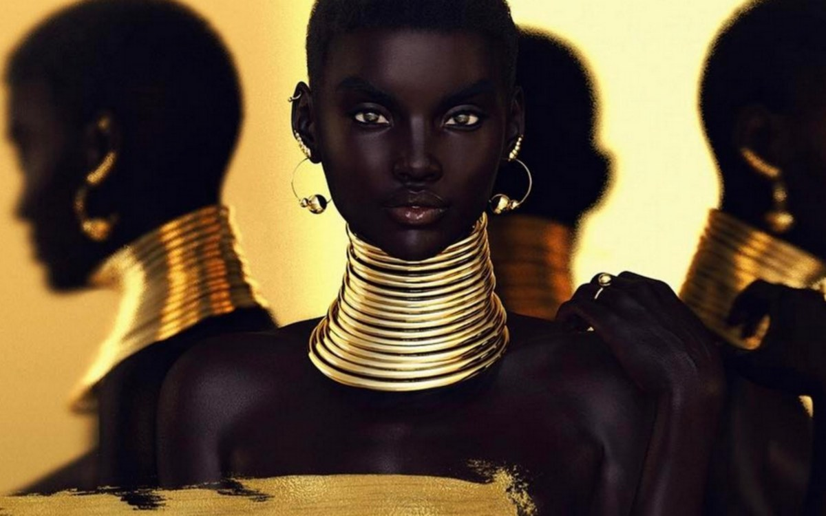 Digital supermodel Shudu promoting beauty products