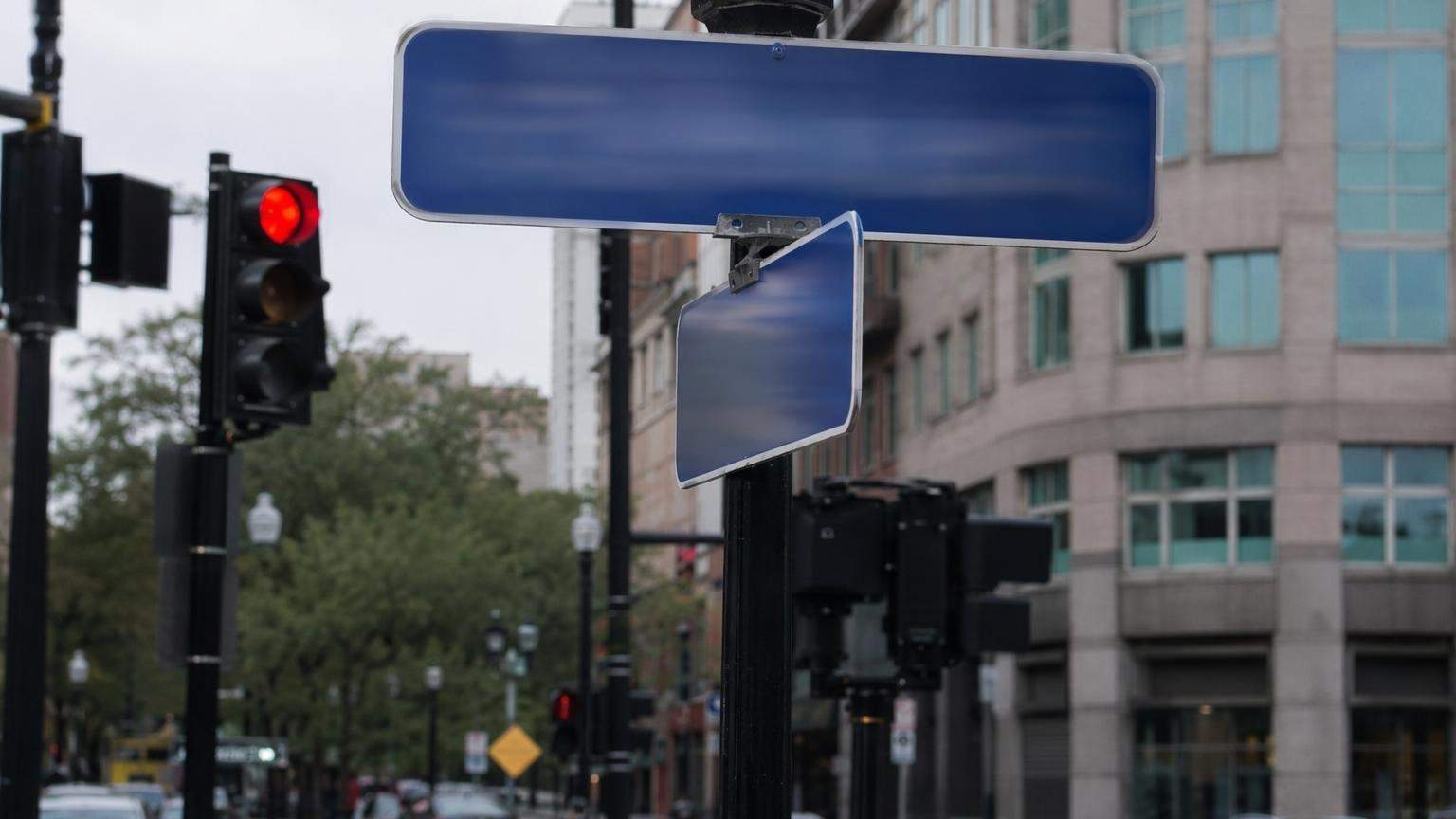 Dreamina remove street sign from video prompt example 1: Clean the main distraction