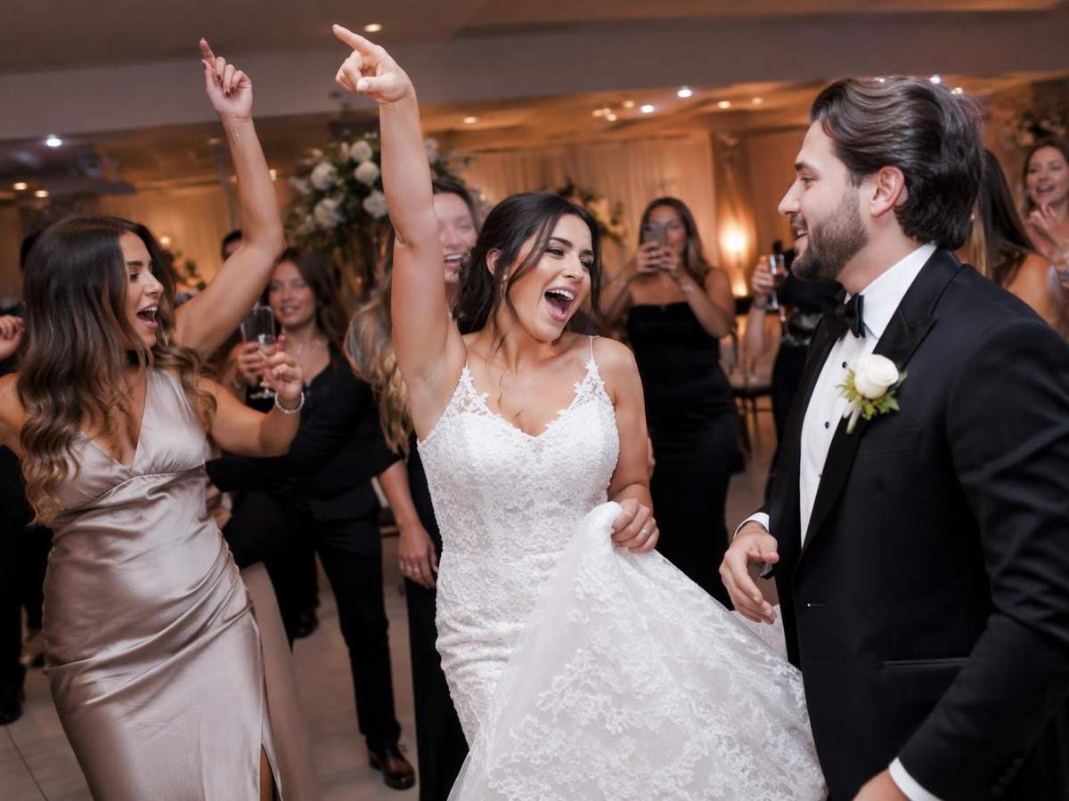 wedding dance video generator prompt cover 3 in 4:3