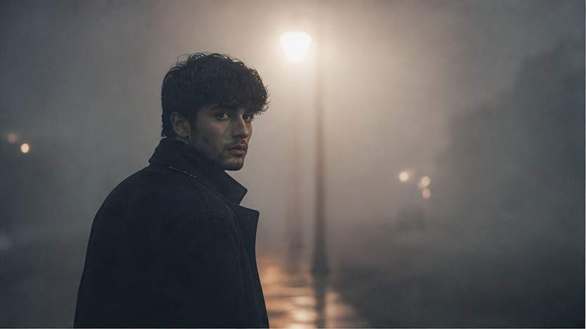 Ultra Realistic Cinematic Fog Portrait Prompt example 1