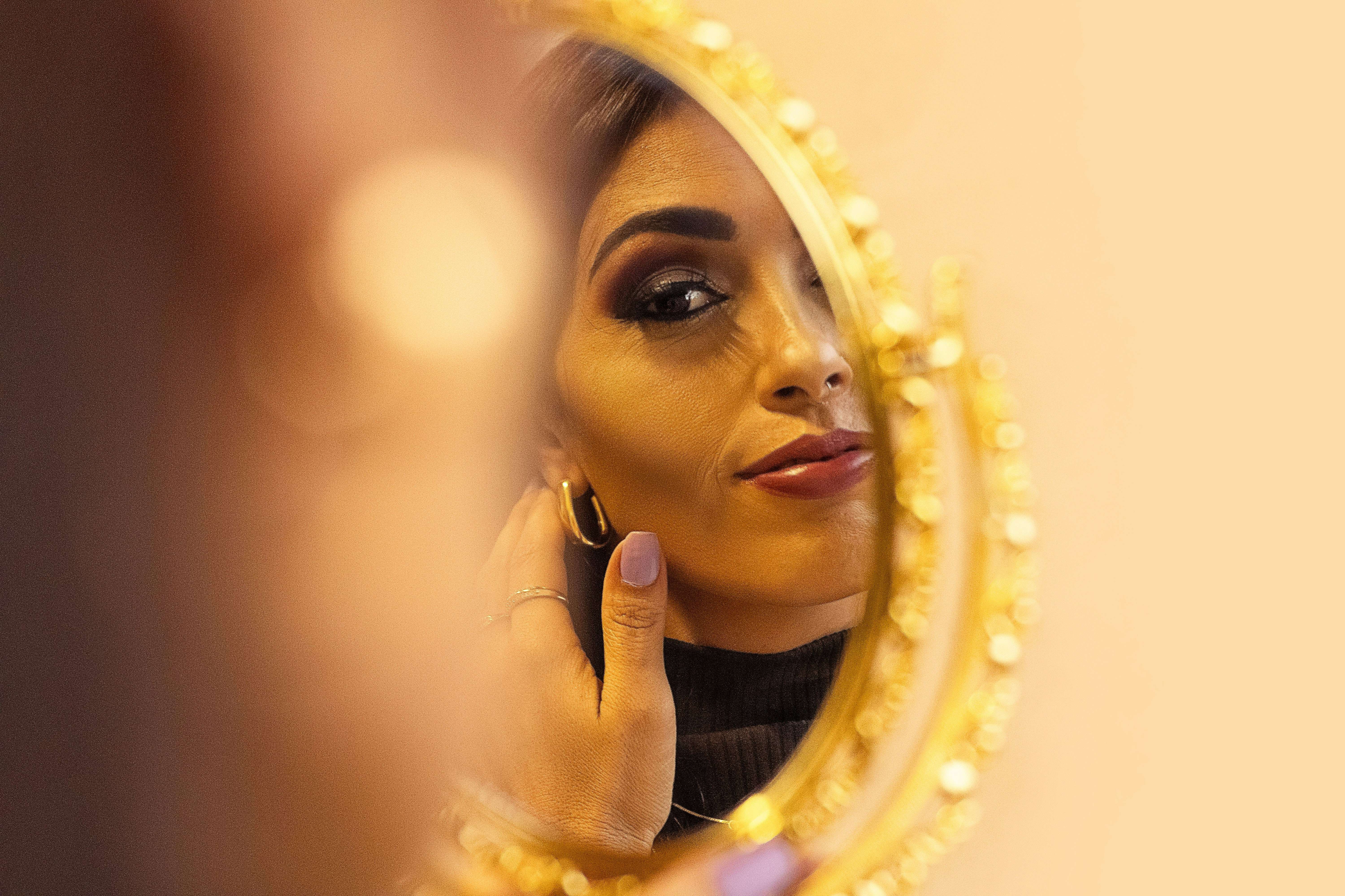 Navigating makeup trends for your look
