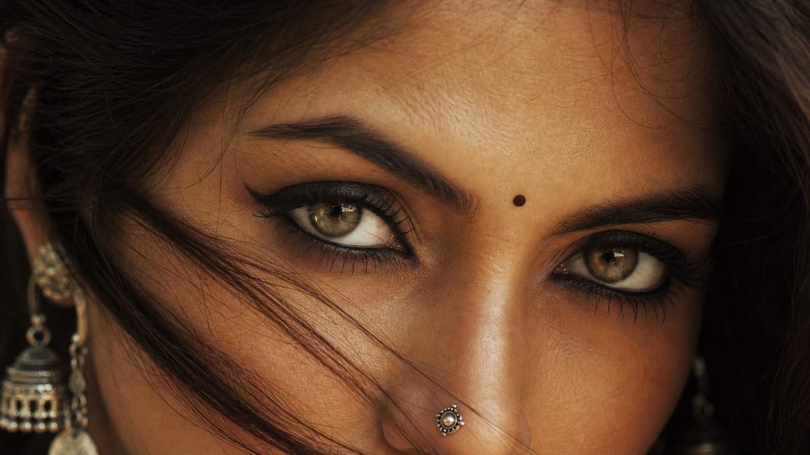 Aesthetic Beautiful Eyes Prompt For Girls example created for Dreamina