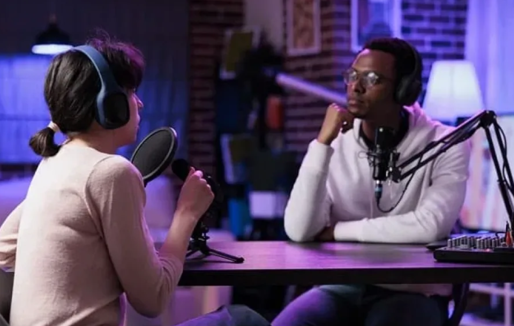 ショートフォーム広告とショートフォームポッドキャスト録音における最小波形とマイク録音の設定