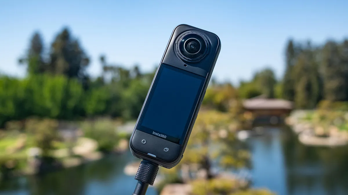 Insta360 X5