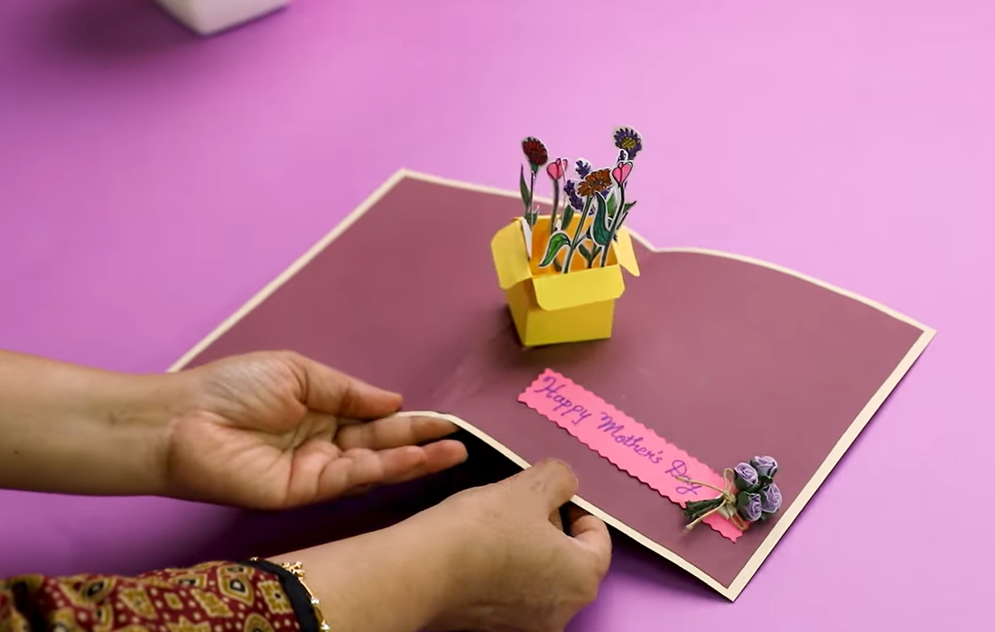 Give a final touch to your card