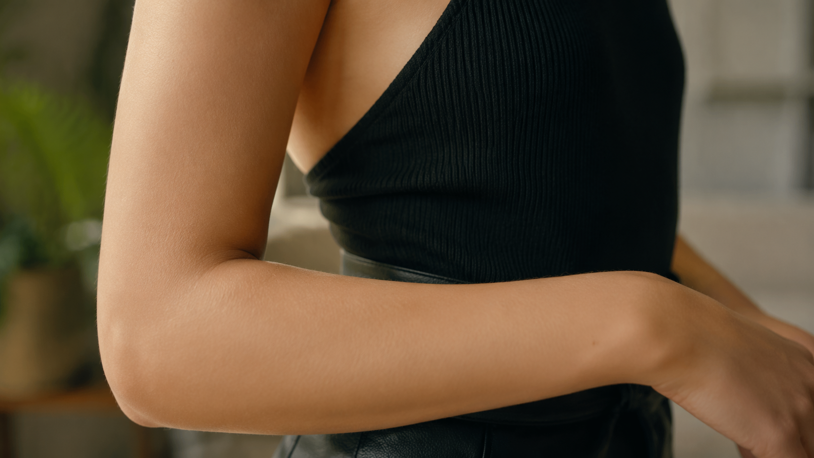 Dreamina remove tattoo from video 16:9 hero image