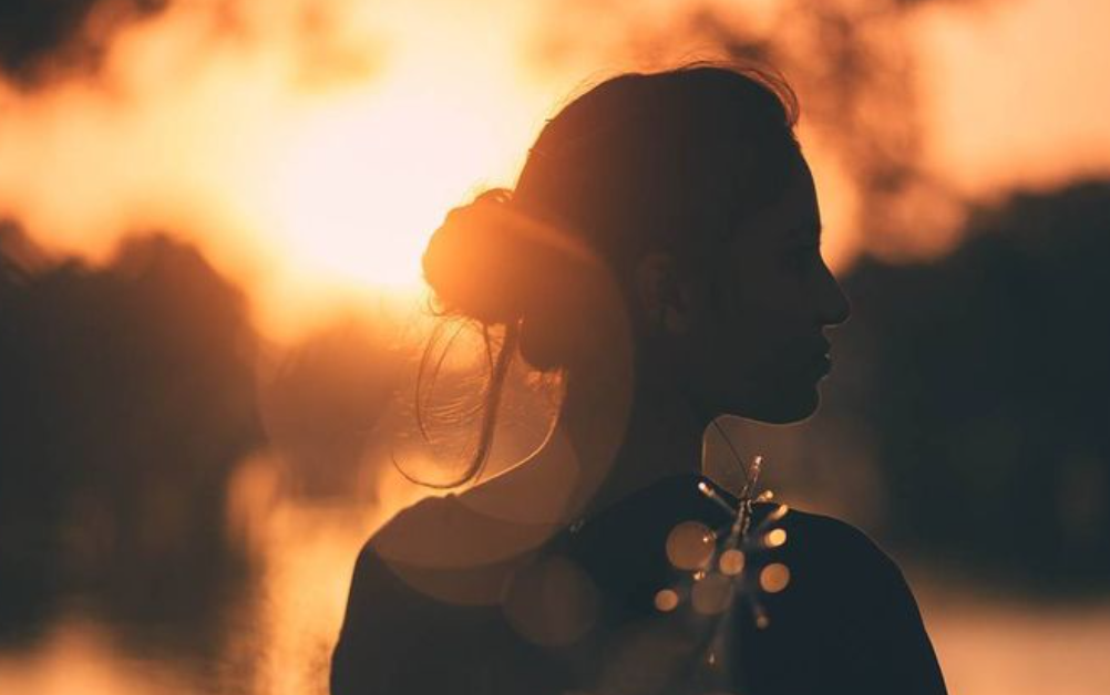 Ideas for beautiful golden hour photography-Creative bokeh & backgrounds