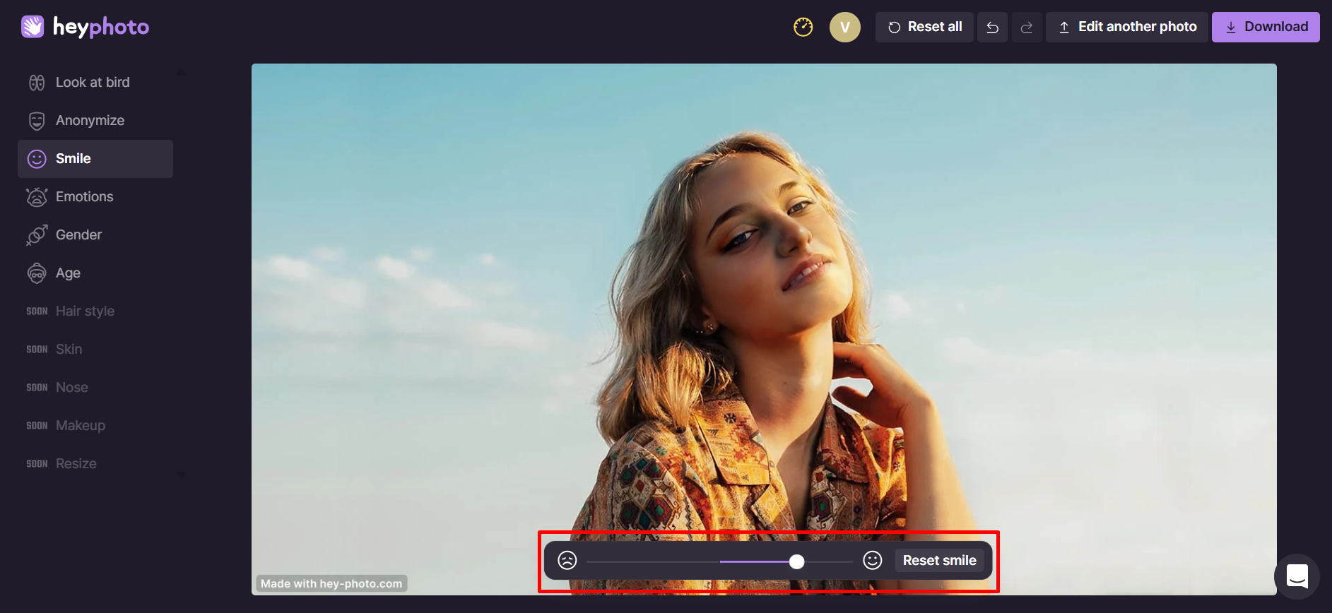 Editing smile in HeyPhoto
