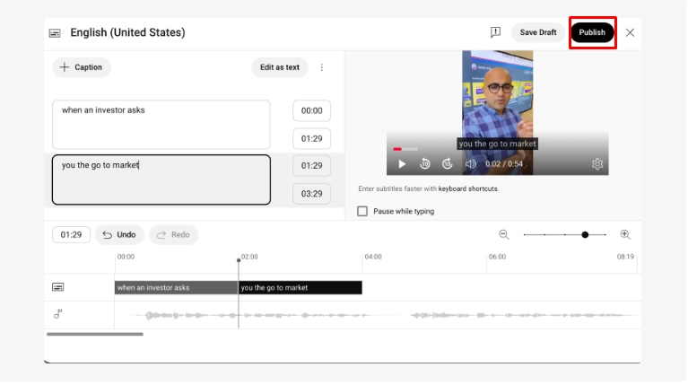 Gambar yang menunjukkan cara mempublikasikan keterangan di YouTube Studio