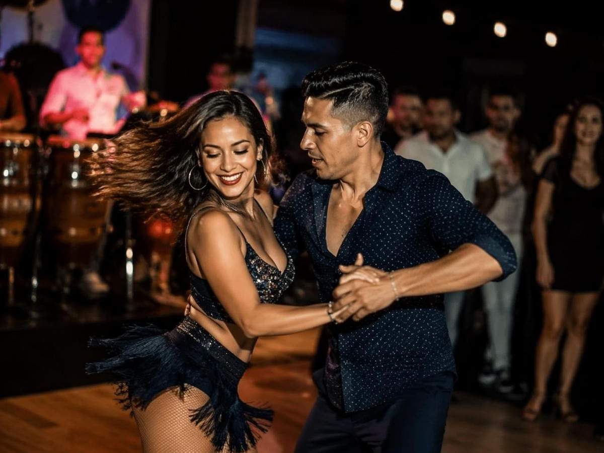AI salsa dance generator prompt card distinct real photo 2 in 4:3