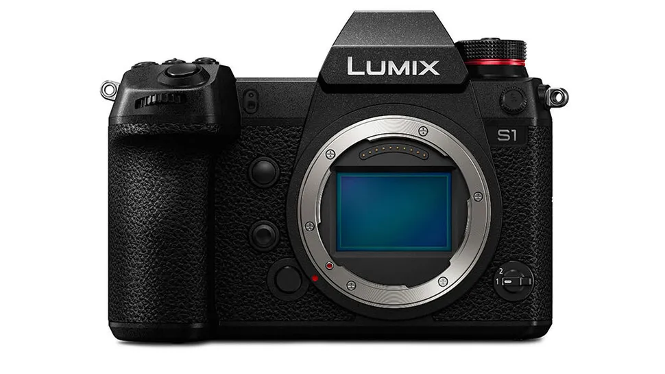 Image showing a DSLR - a good beginner camera for astrophotography