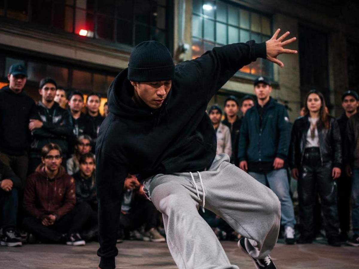 AI hip hop dance generator prompt card distinct real photo 1 in 4:3