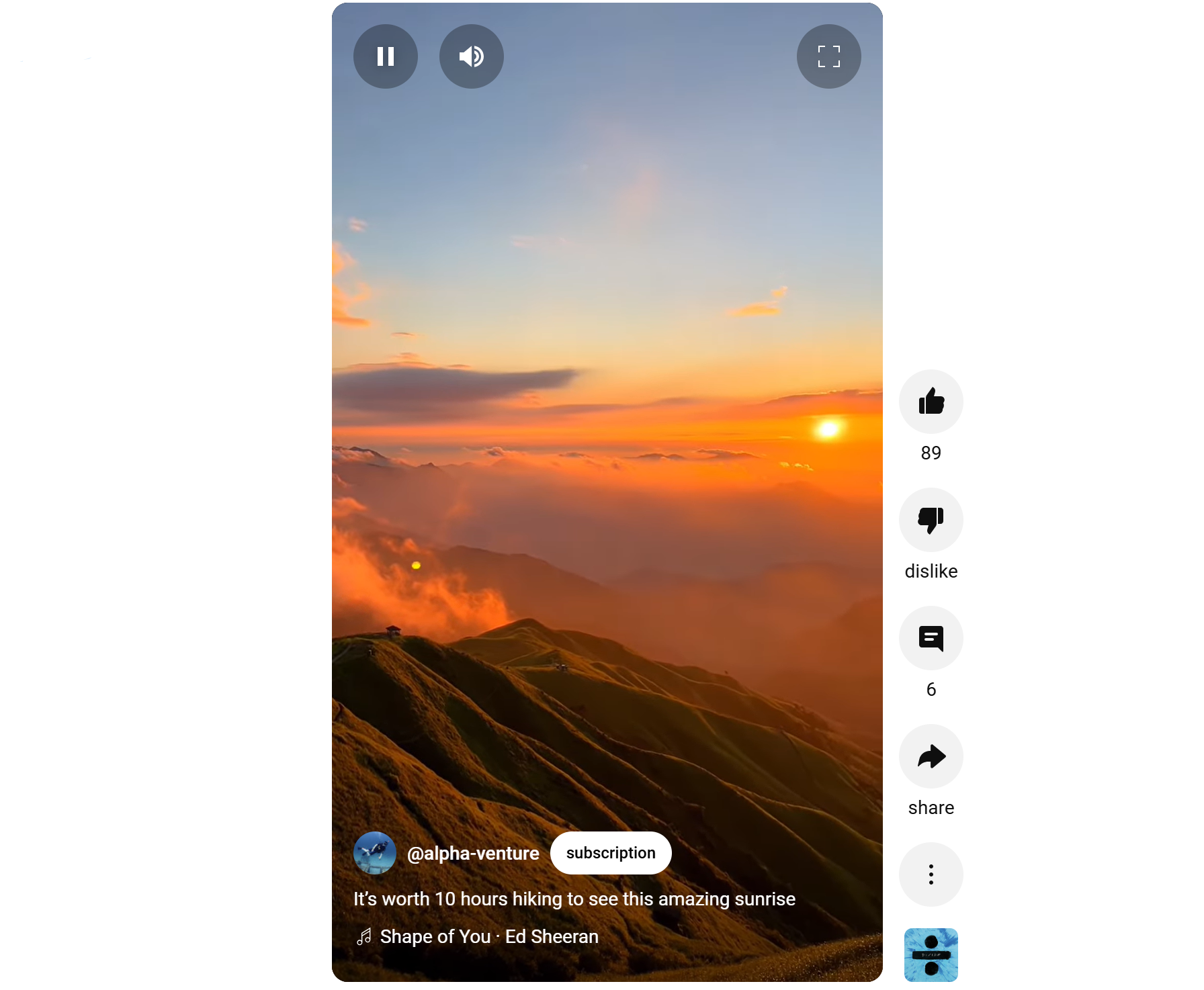 Il corto YouTube più apprezzato con Breathaking Sunrise Over the Mountains