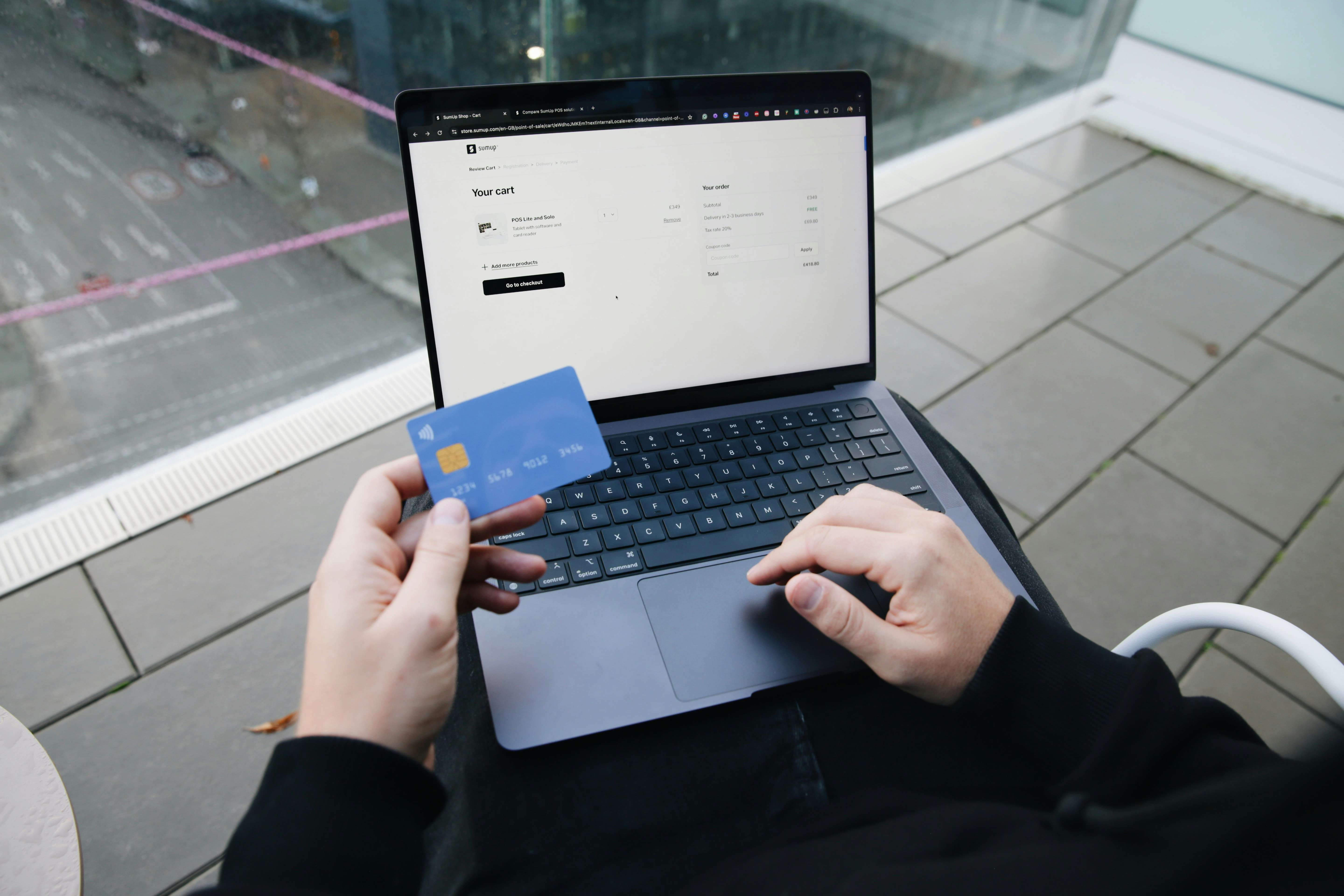 Crucial steps on how to sell merchandise online