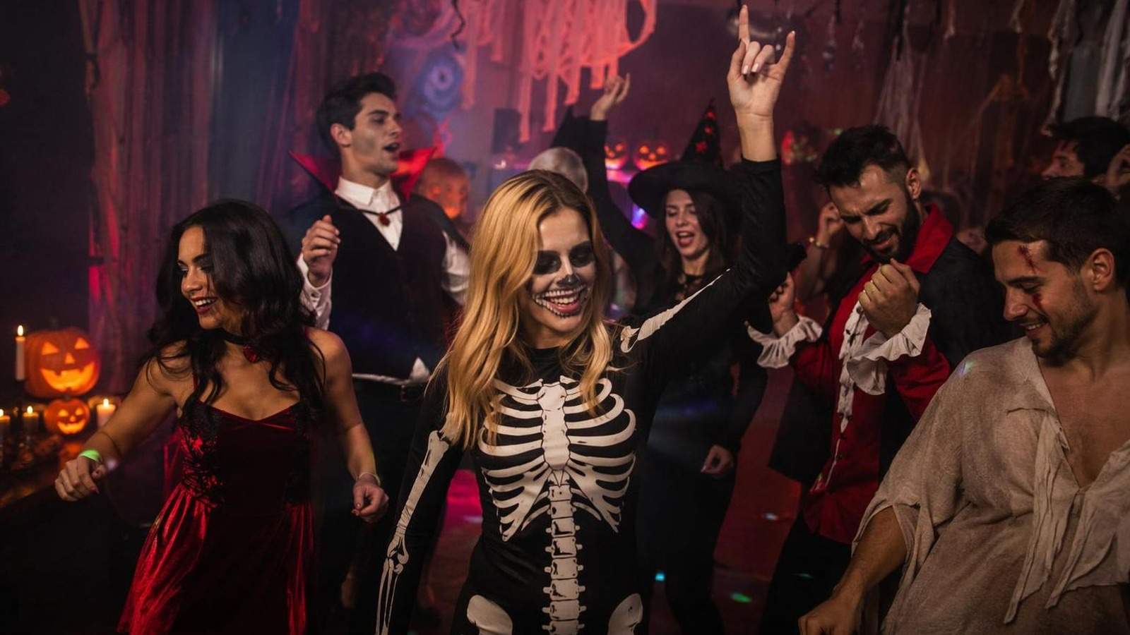 Halloween dance video generator prompt cover 1 in 4:3