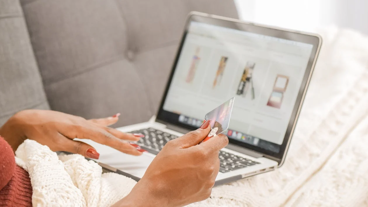 E-Commerce Websites