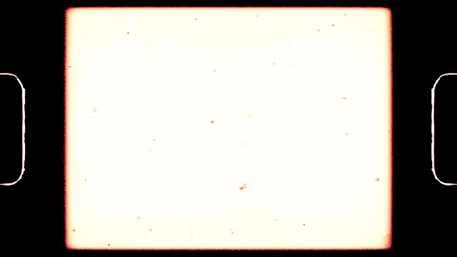 スーパー8オーバーレイにヴィンテージフィルムの粒子と傷を追加する